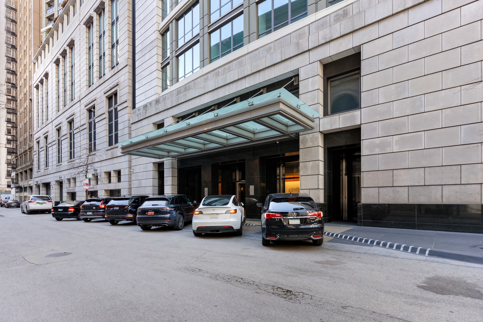 130 N Garland Court Unit: 5303