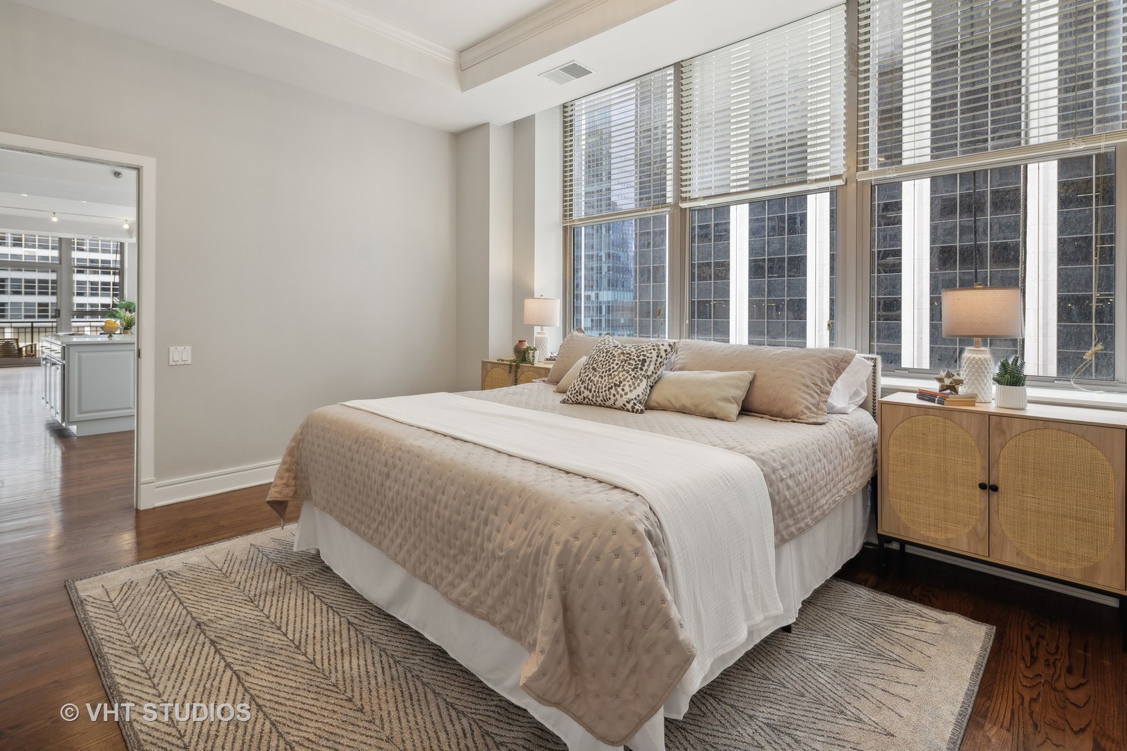 212 W Washington Street Unit: 1605