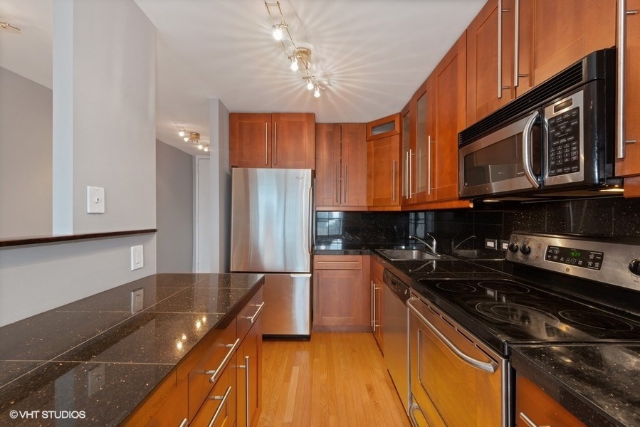 405 N WABASH Avenue Unit: 3401