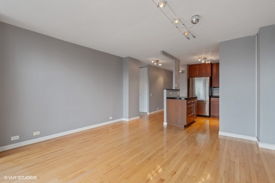 405 N WABASH Avenue Unit: 3401