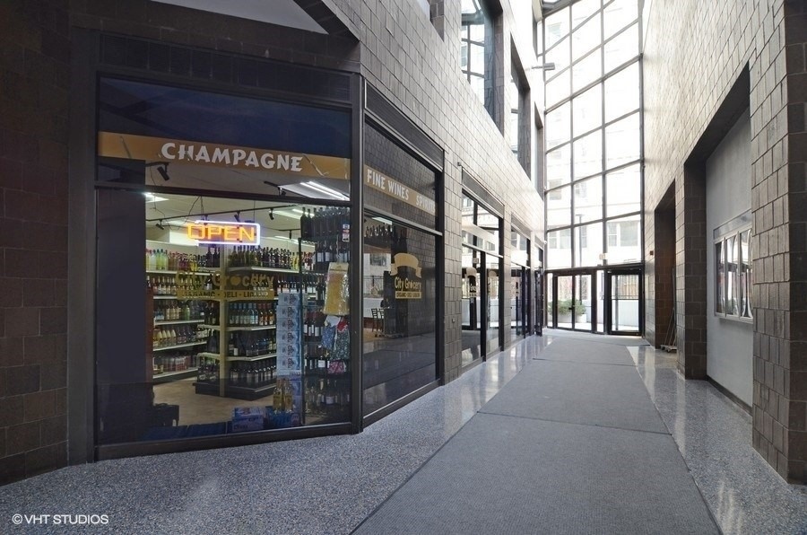 405 N WABASH Avenue Unit: 3401