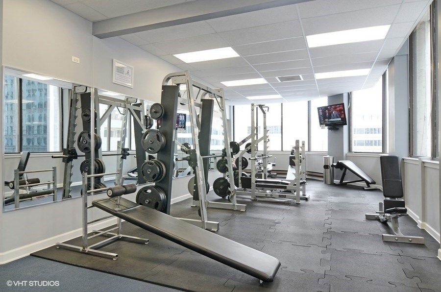 405 N WABASH Avenue Unit: 3401