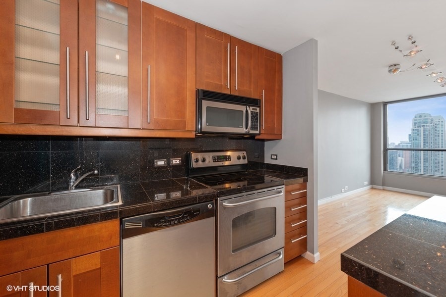 405 N WABASH Avenue Unit: 3401