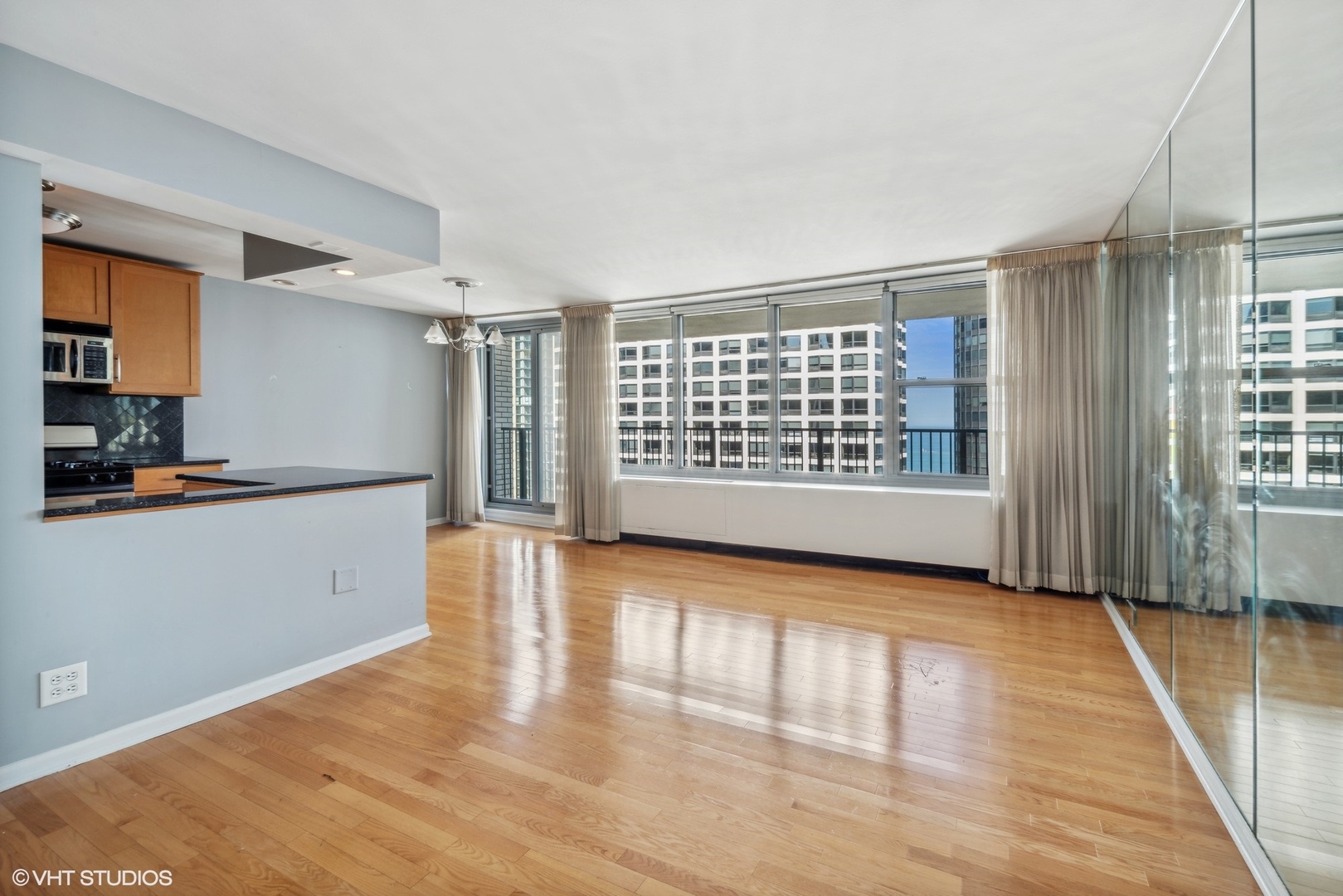 400 E Randolph Street Unit: 3527