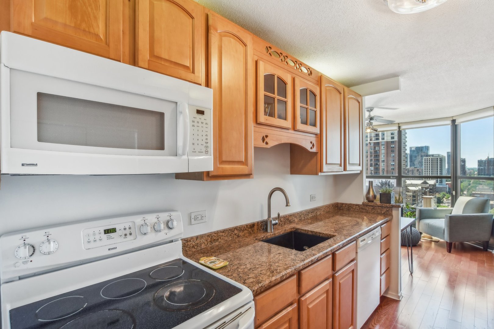 899 S PLYMOUTH Court Unit: 1408