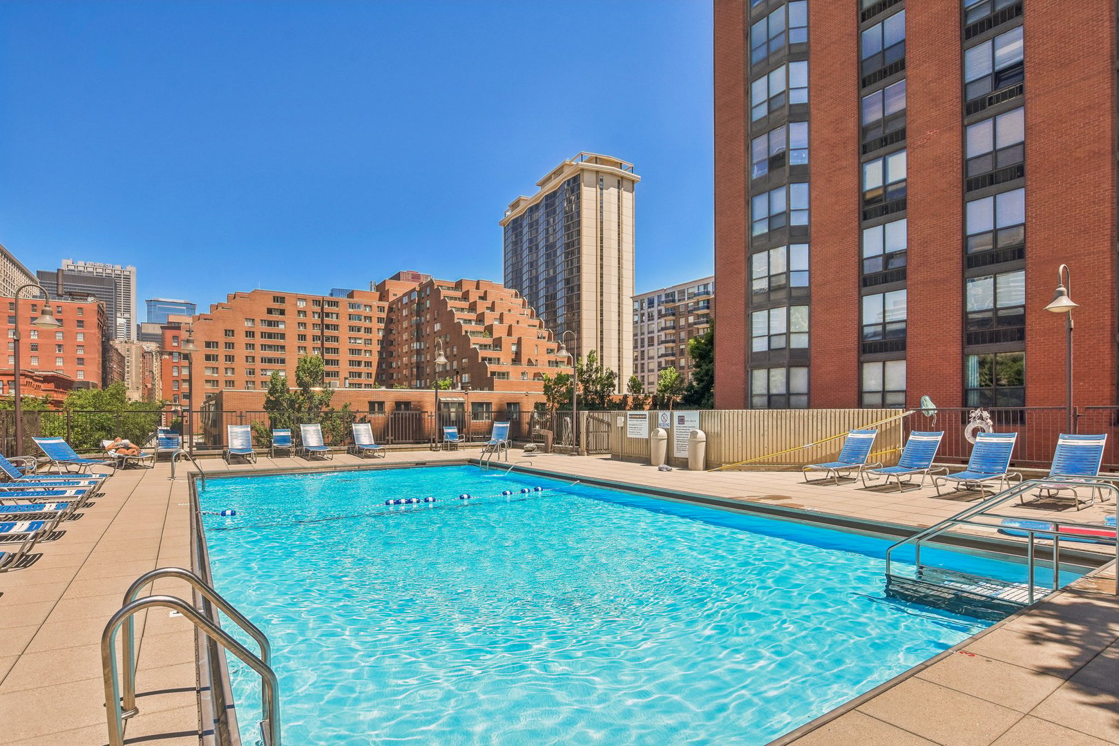 899 S PLYMOUTH Court Unit: 1408