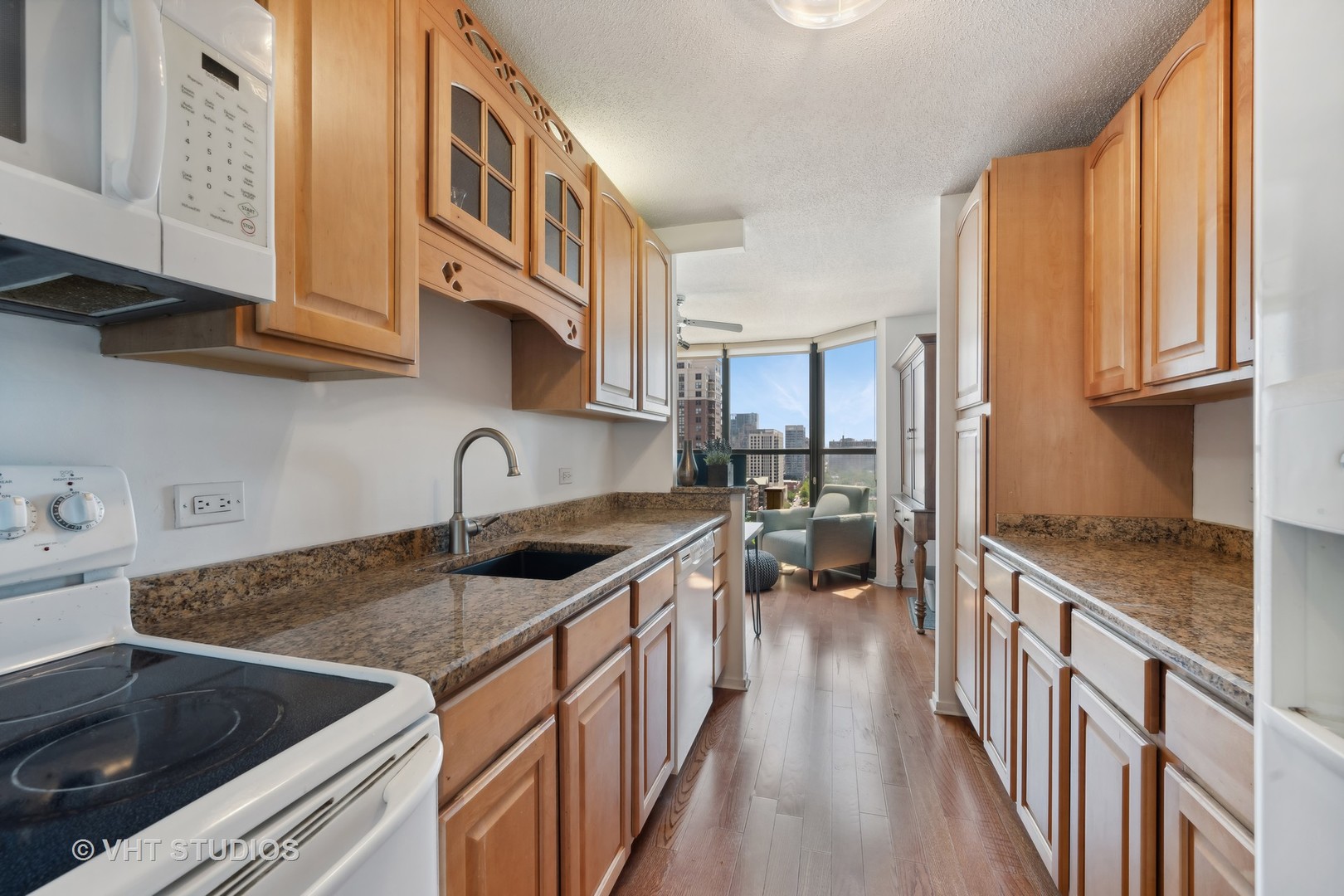 899 S PLYMOUTH Court Unit: 1408