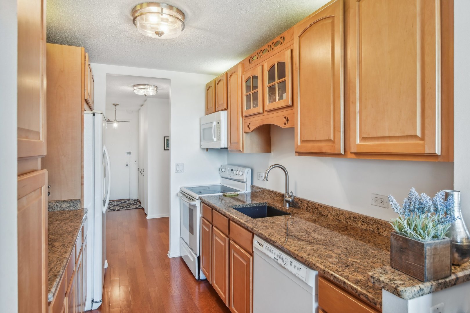 899 S PLYMOUTH Court Unit: 1408