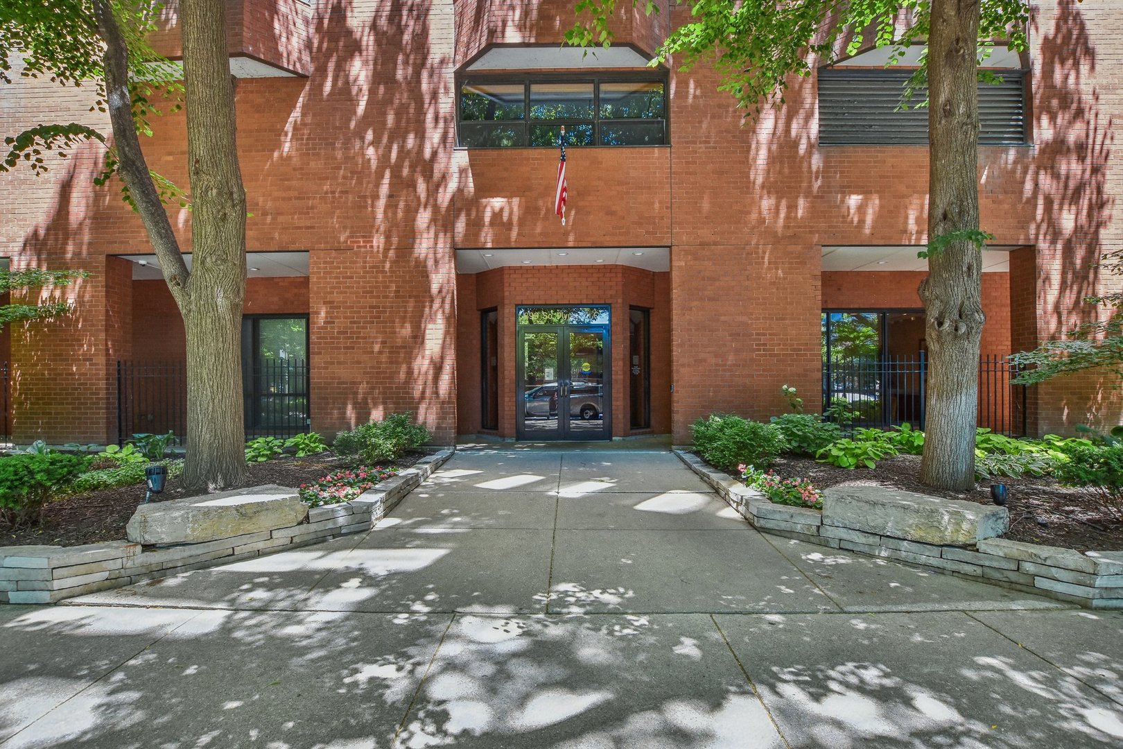 899 S PLYMOUTH Court Unit: 1408