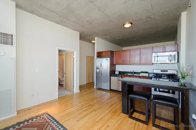 1720 S Michigan Avenue Unit: 2712