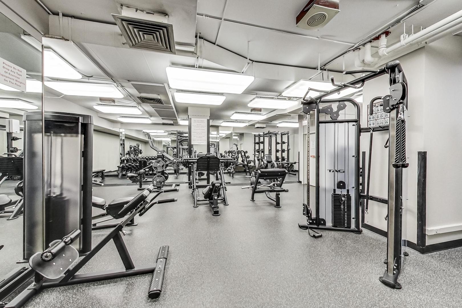 211 E Ohio Street Unit: 1619