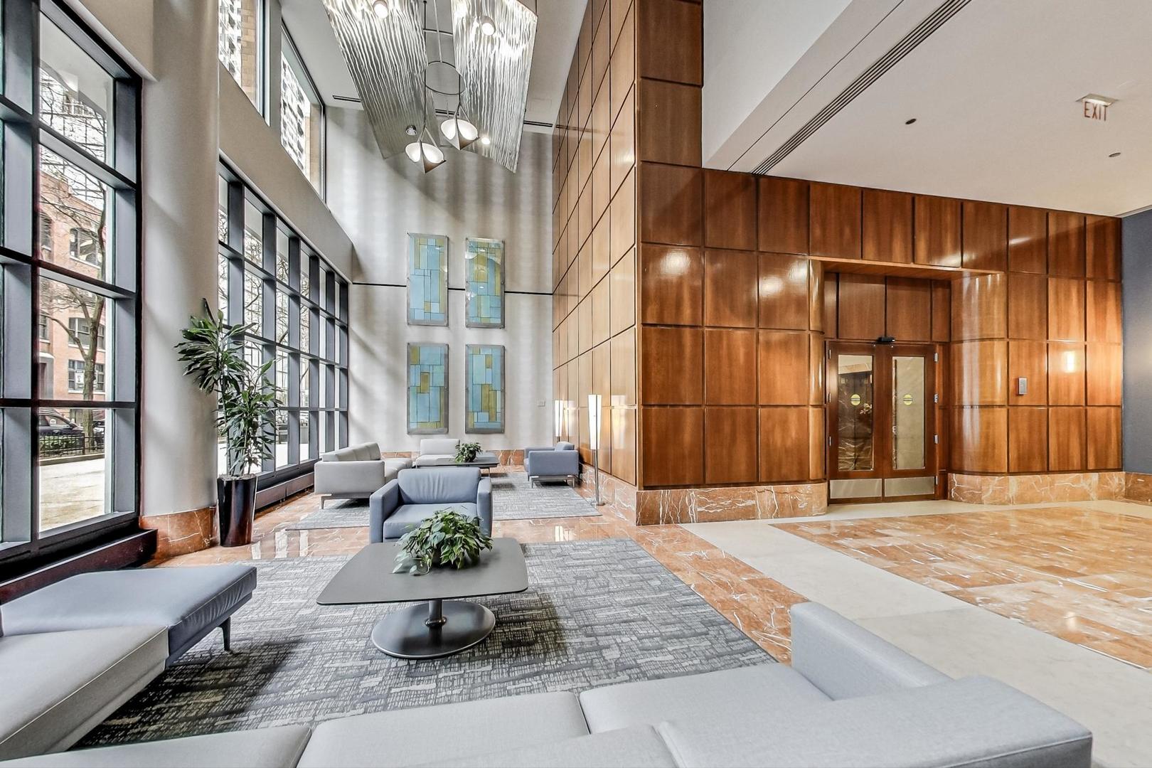 211 E Ohio Street Unit: 1619