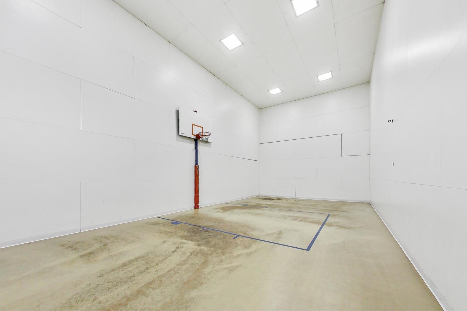 211 E Ohio Street Unit: 1619