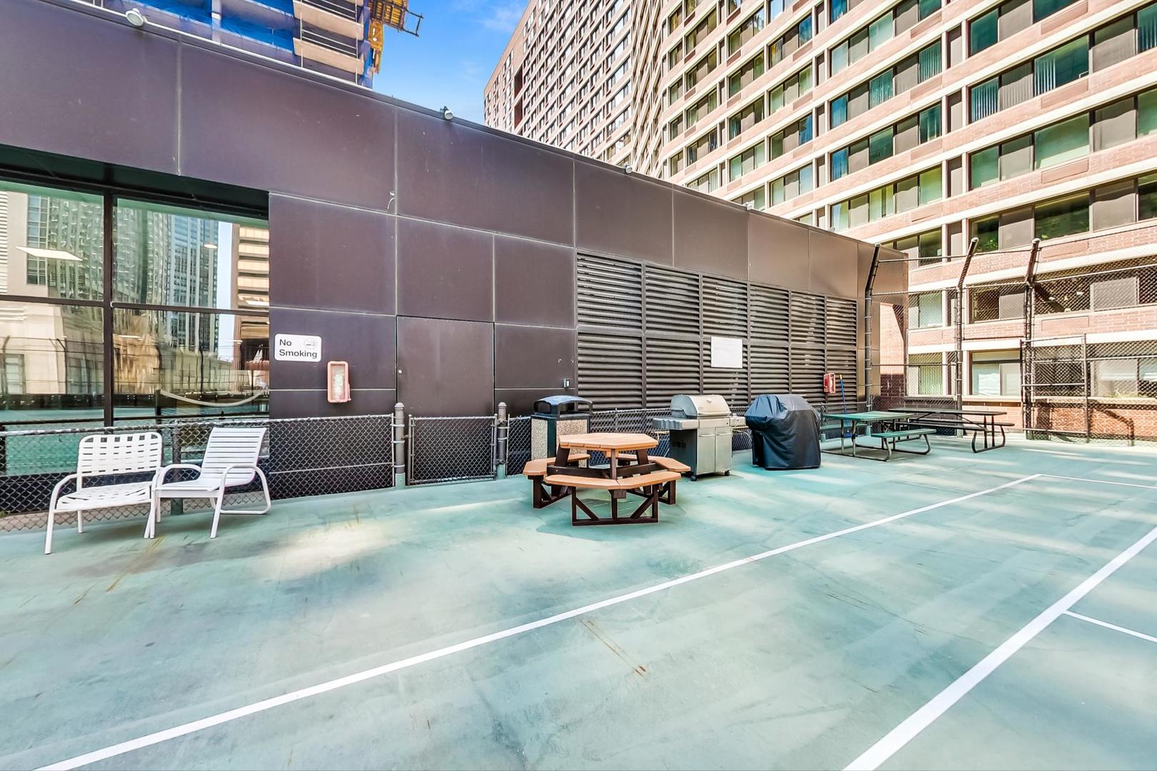 211 E Ohio Street Unit: 1619