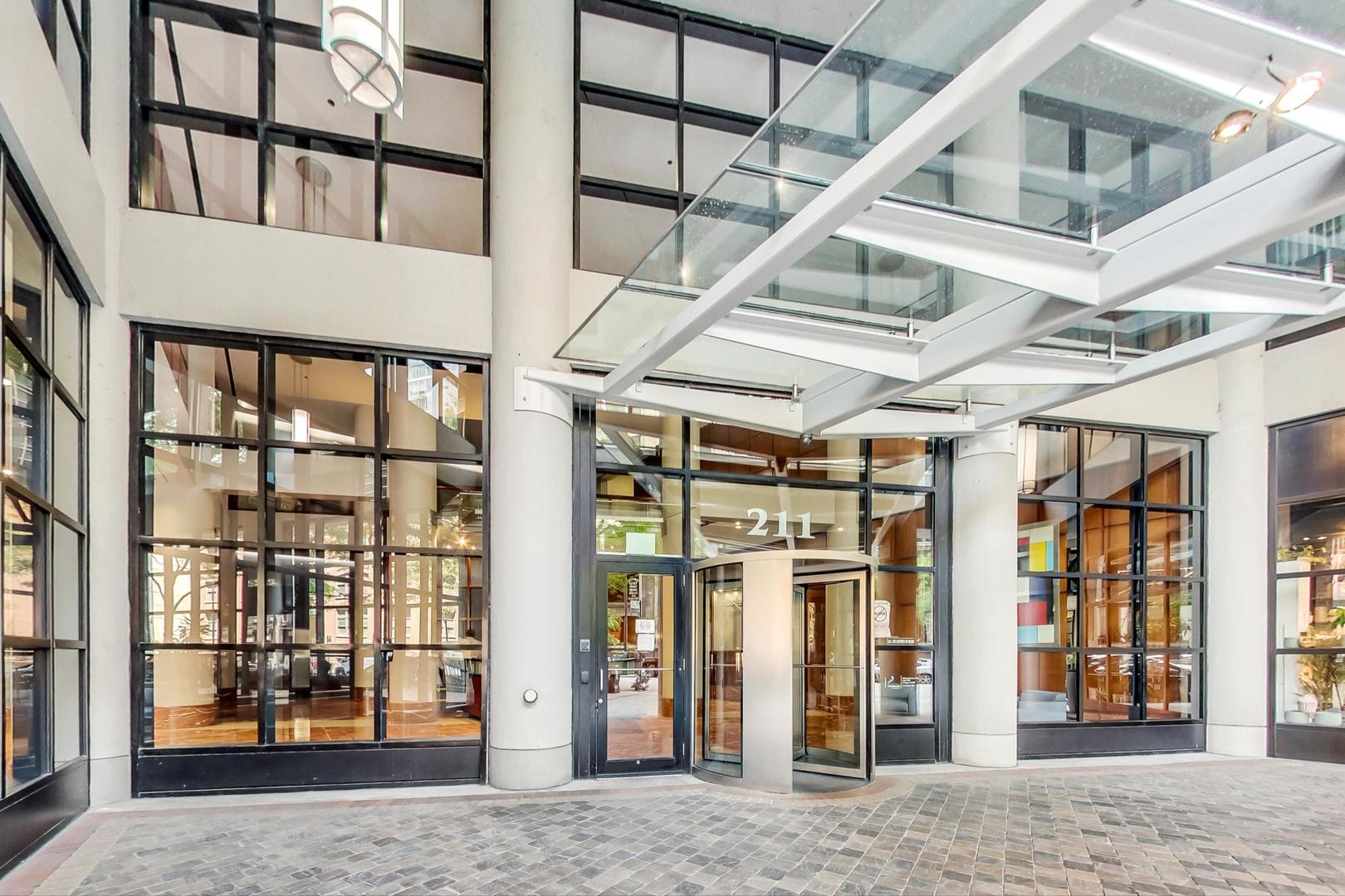 211 E Ohio Street Unit: 1619