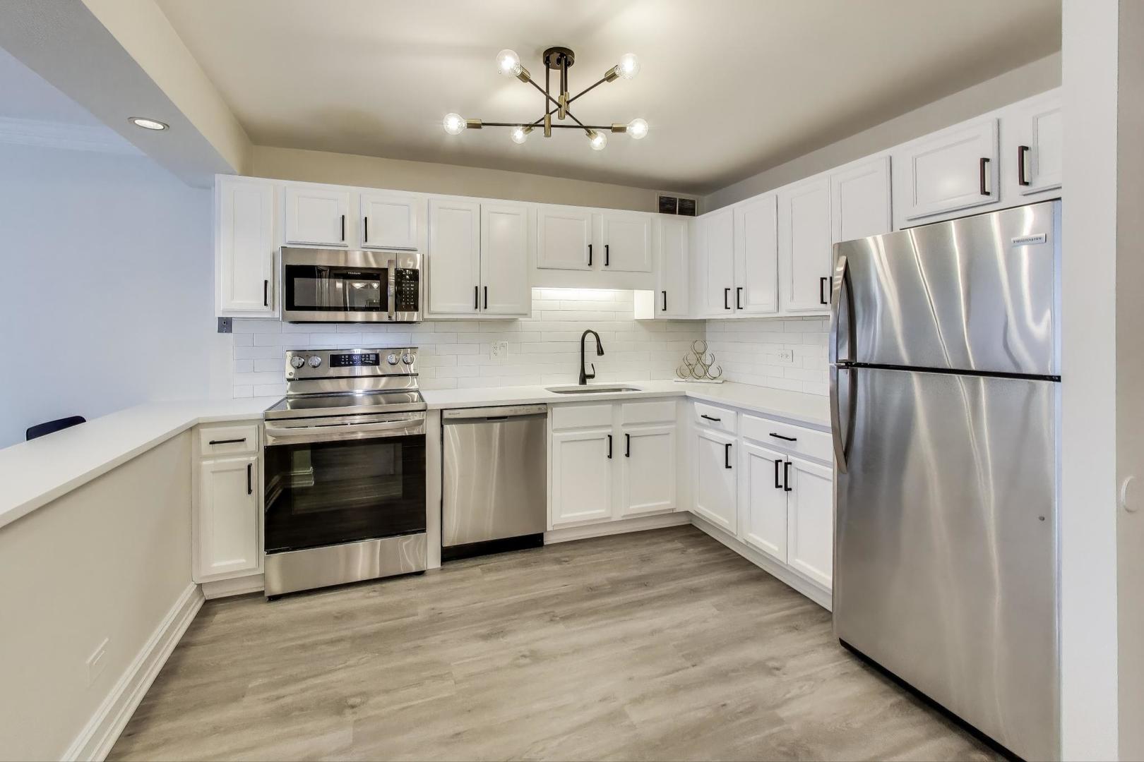 211 E Ohio Street Unit: 1619