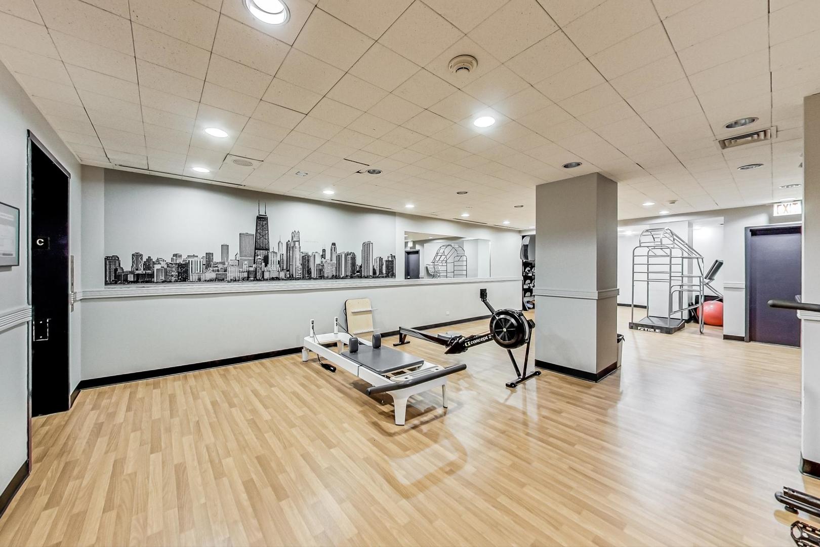 211 E Ohio Street Unit: 1619