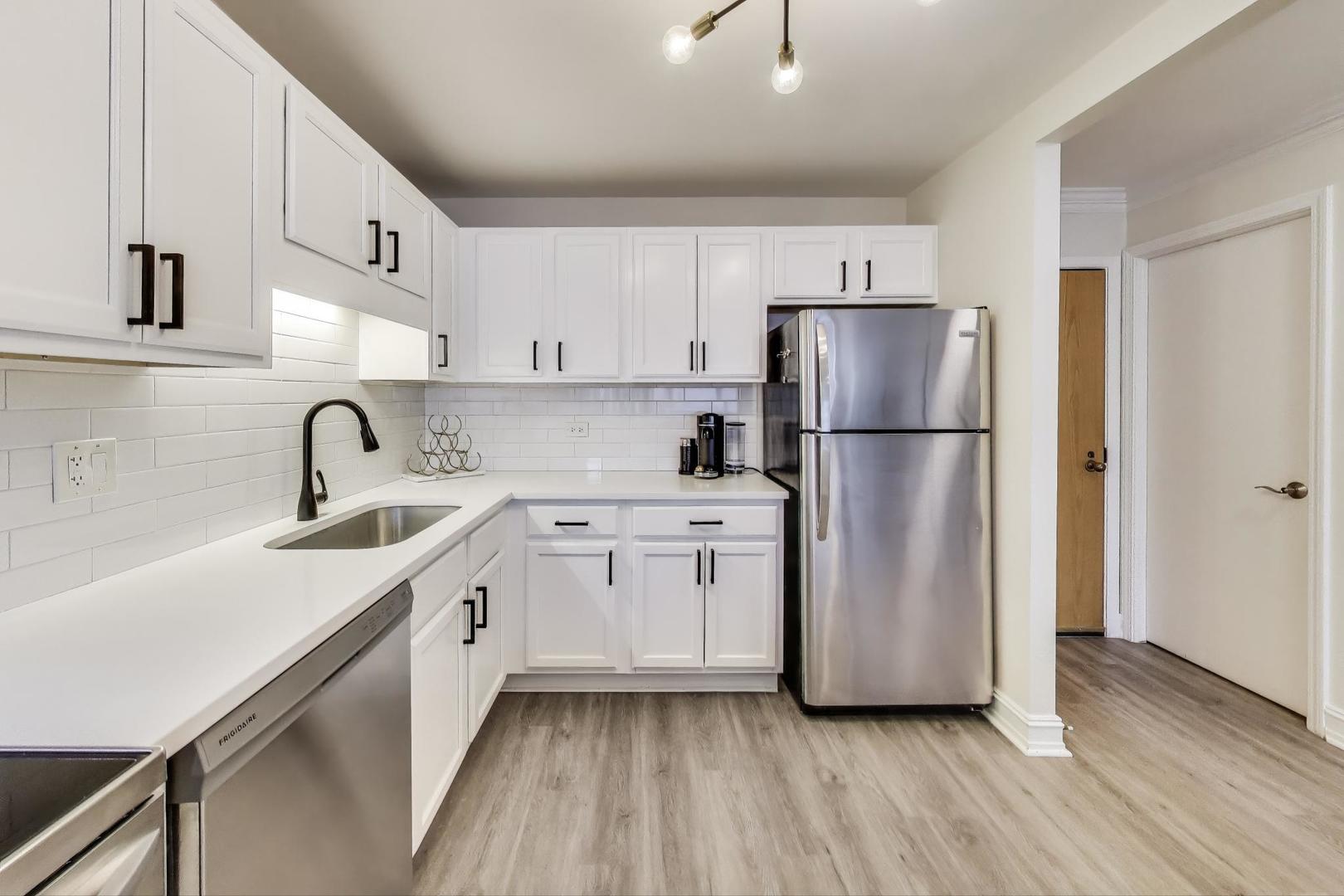 211 E Ohio Street Unit: 1619