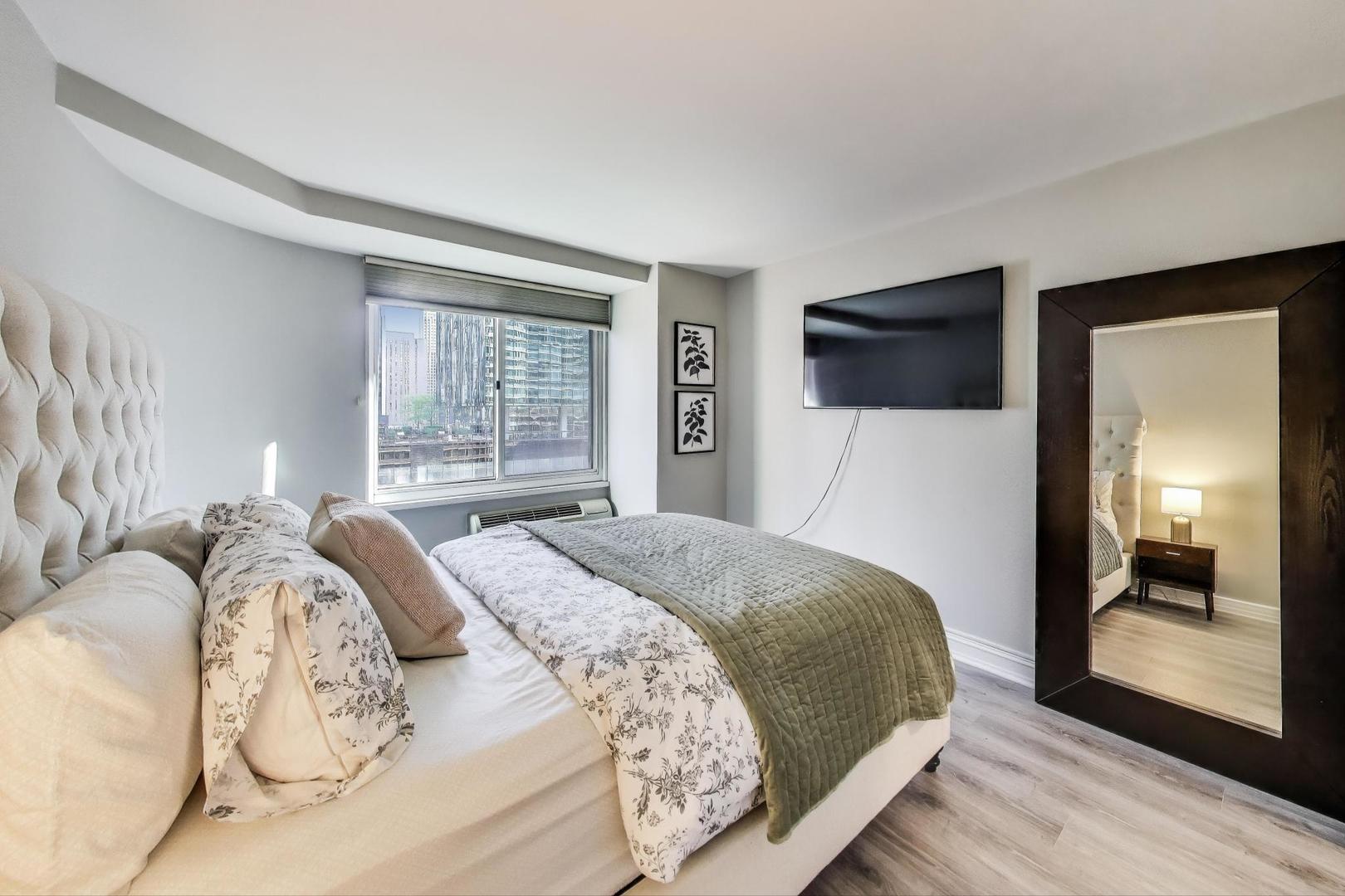 211 E Ohio Street Unit: 1619