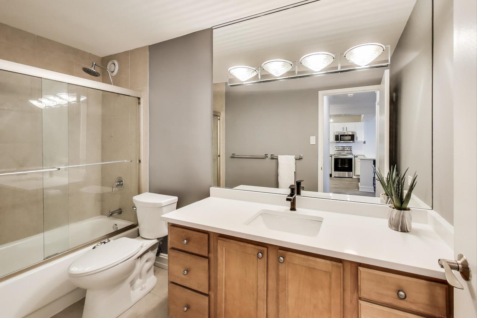 211 E Ohio Street Unit: 1619