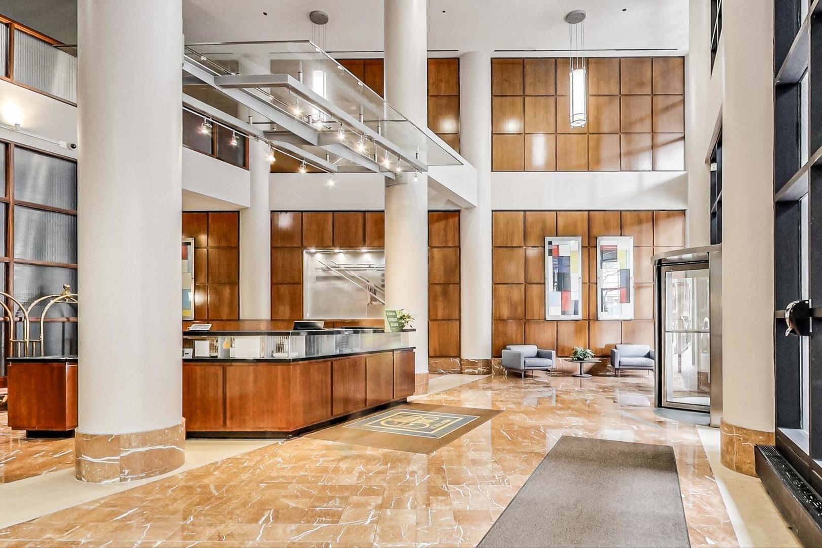 211 E Ohio Street Unit: 1619