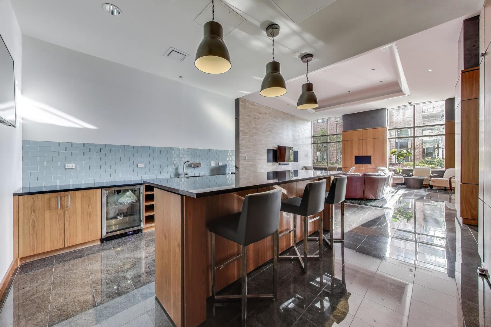 420 E Waterside Drive Unit: 3304