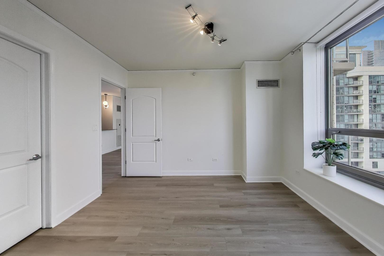 420 E Waterside Drive Unit: 3304