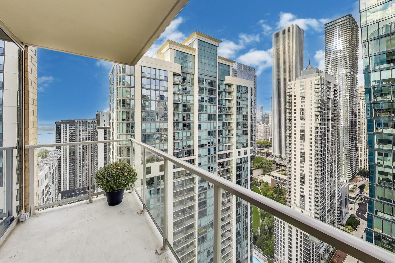 420 E Waterside Drive Unit: 3304