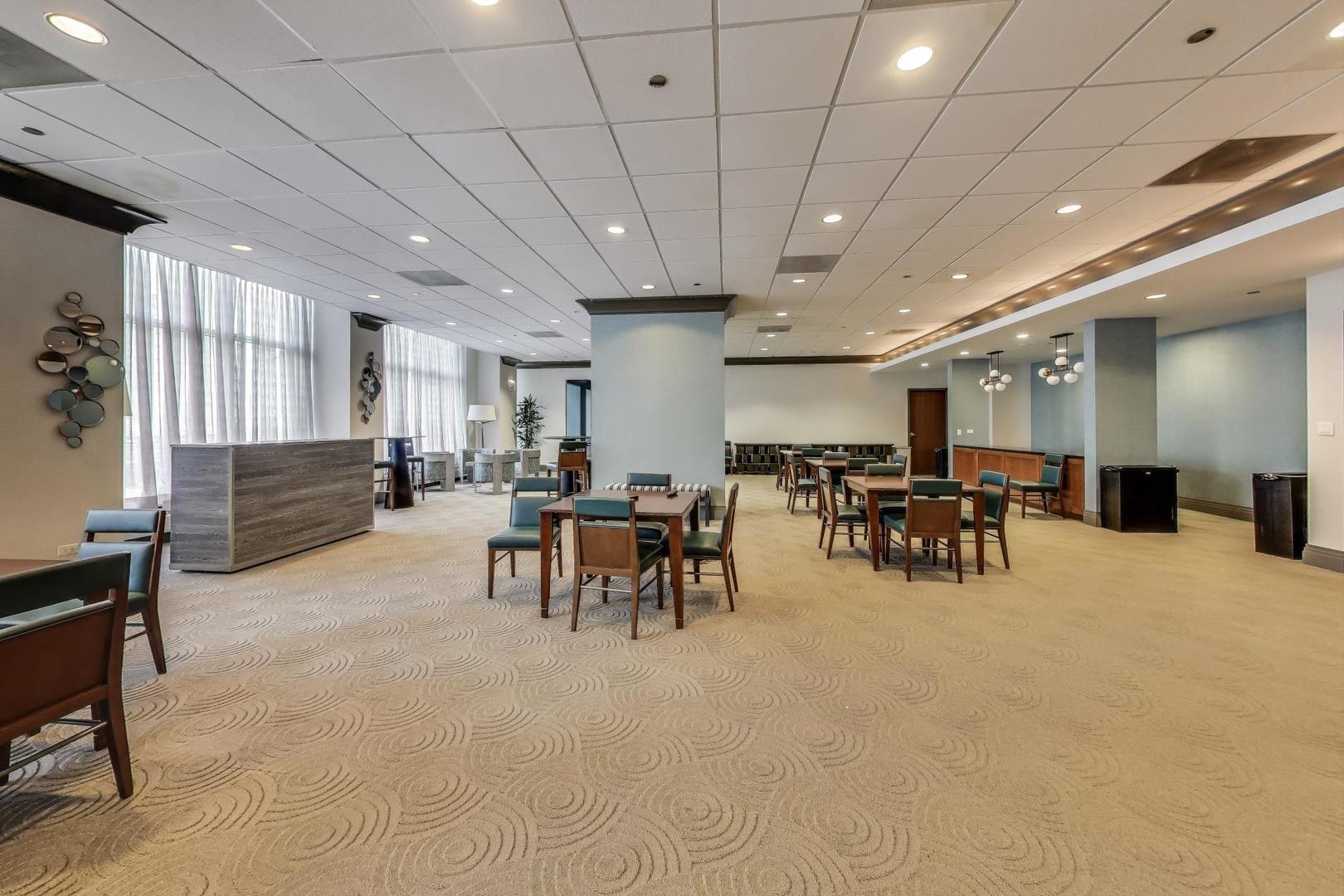 420 E Waterside Drive Unit: 3304