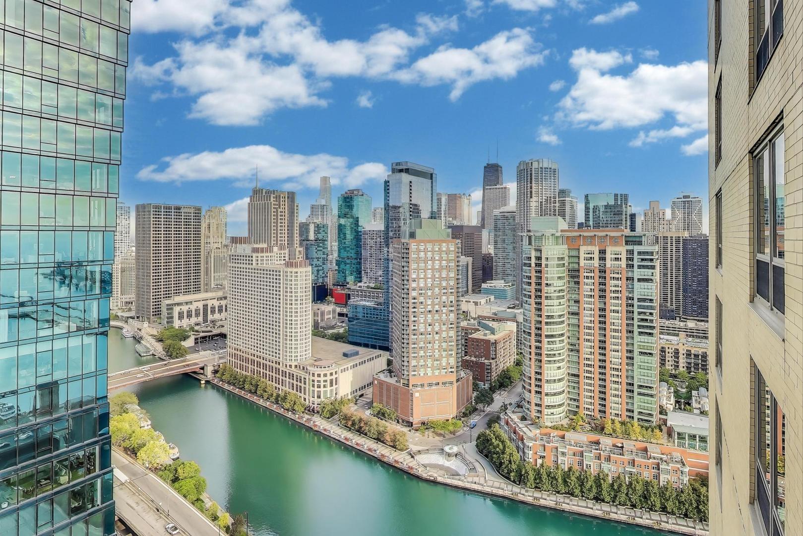 420 E Waterside Drive Unit: 3304