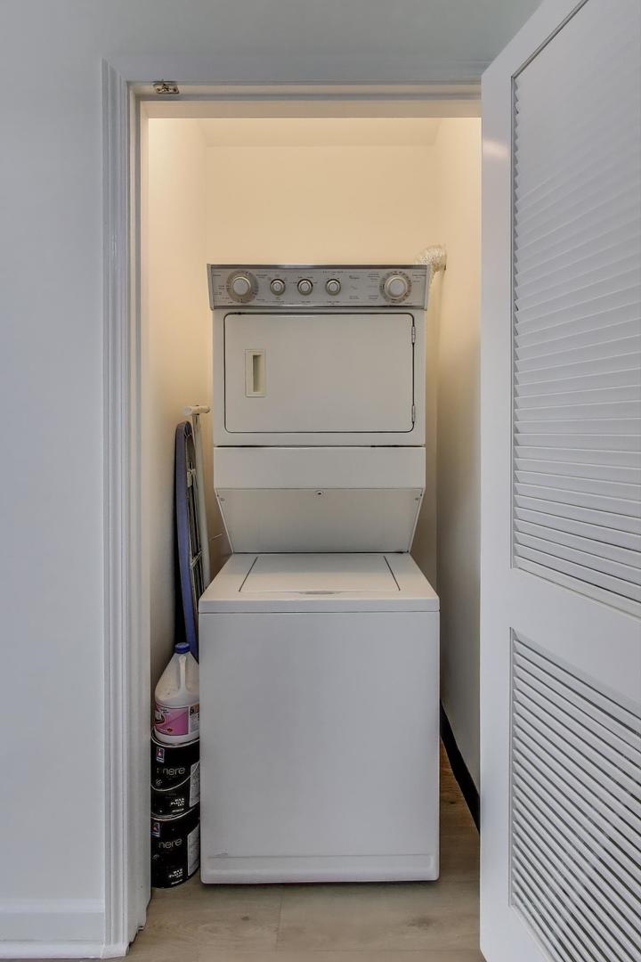 420 E Waterside Drive Unit: 3304