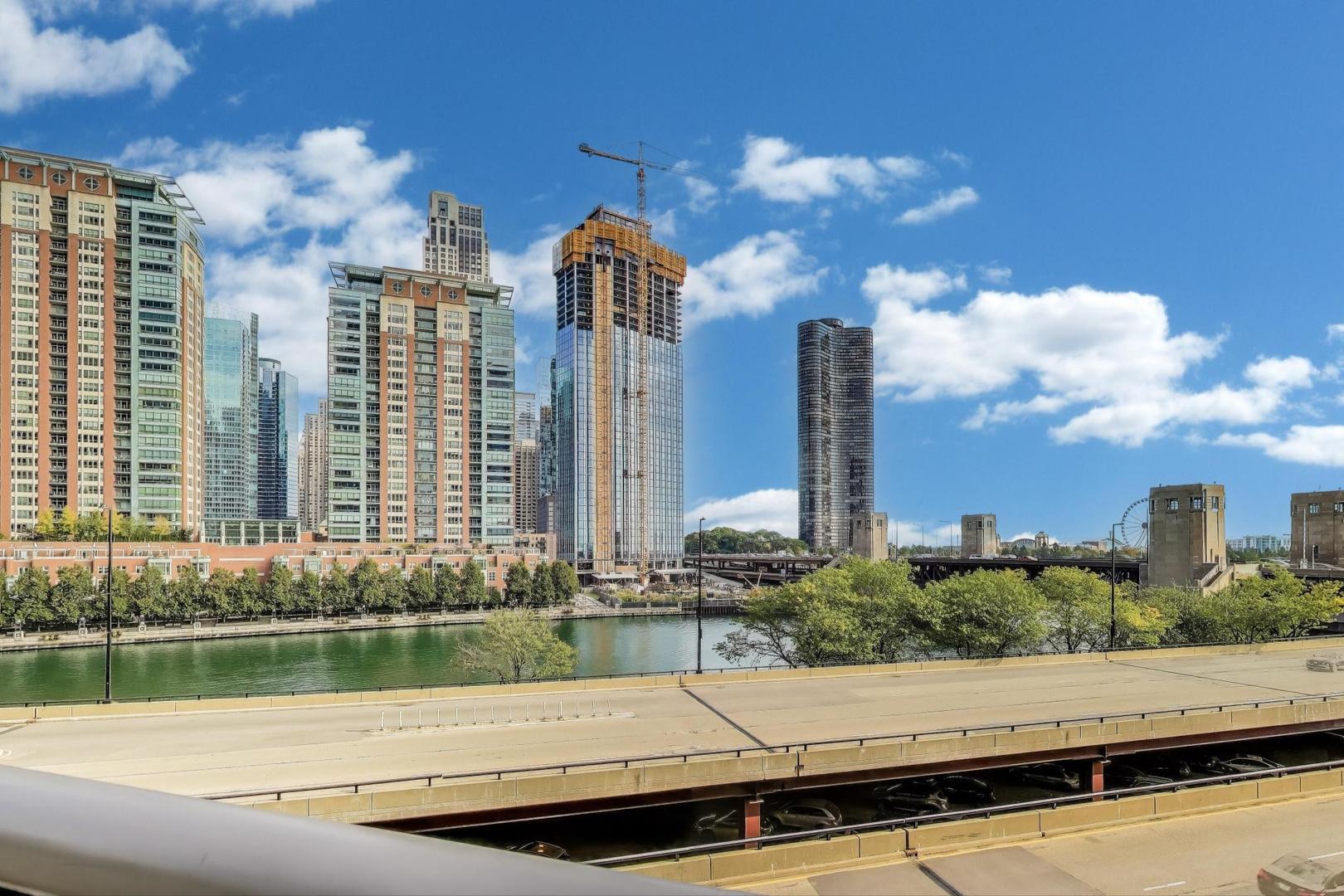 420 E Waterside Drive Unit: 3304