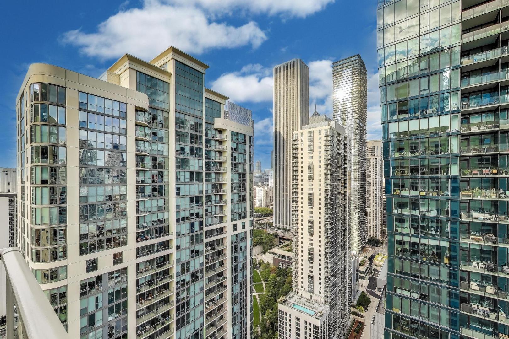 420 E Waterside Drive Unit: 3304
