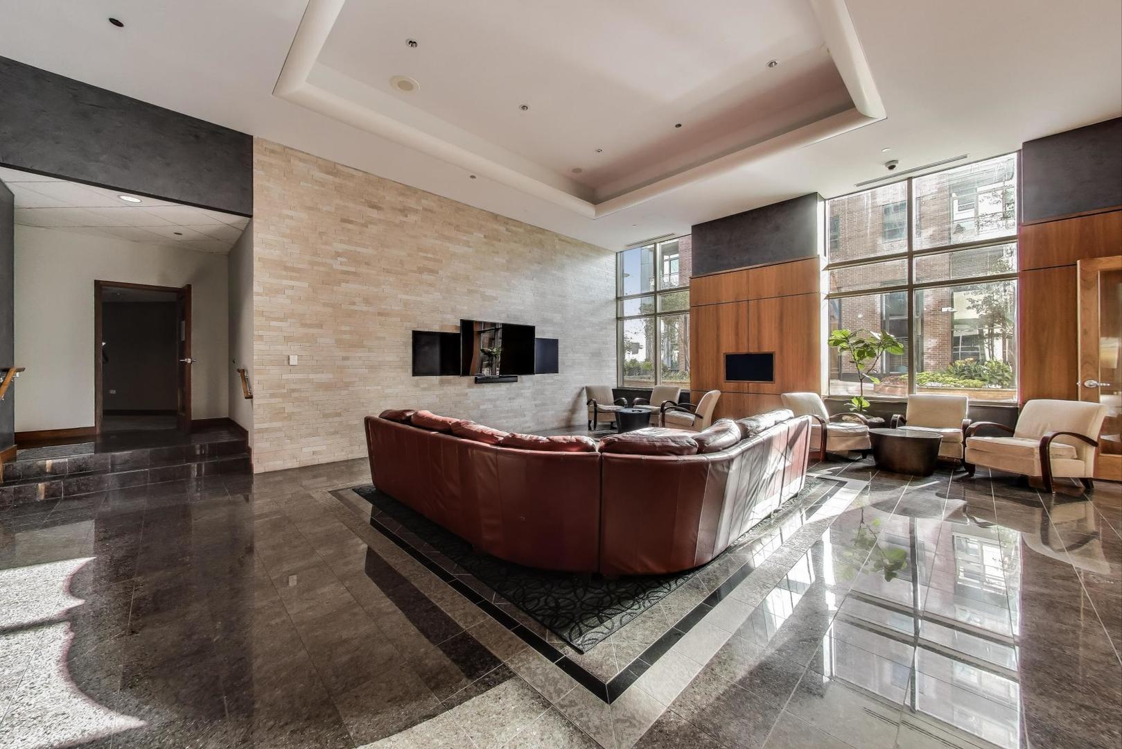 420 E Waterside Drive Unit: 3304