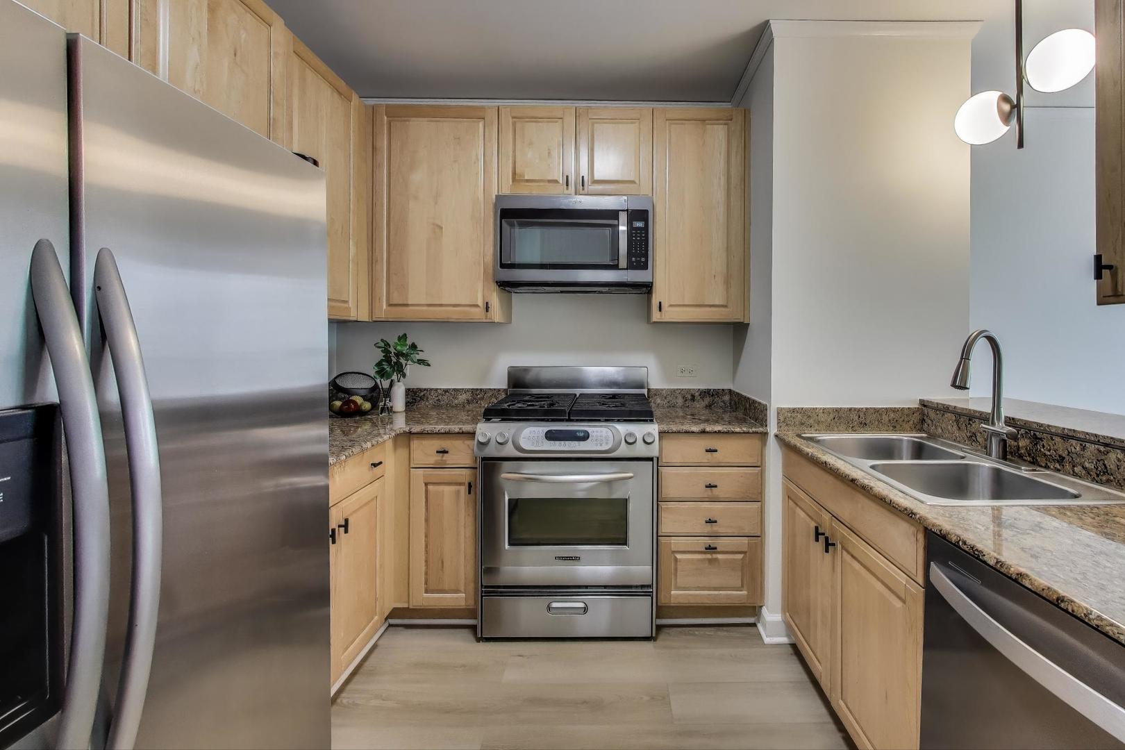 420 E Waterside Drive Unit: 3304