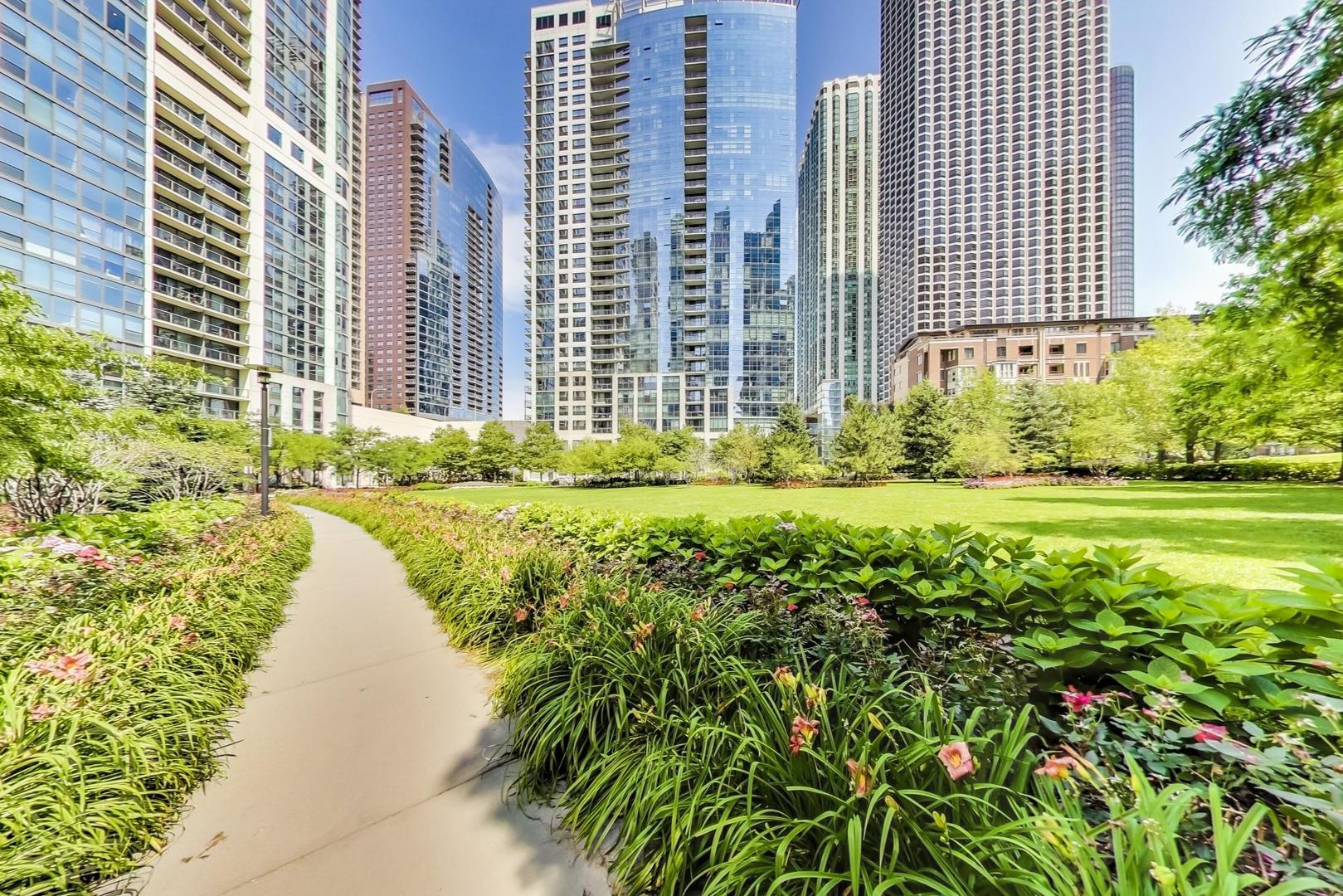 420 E Waterside Drive Unit: 3304