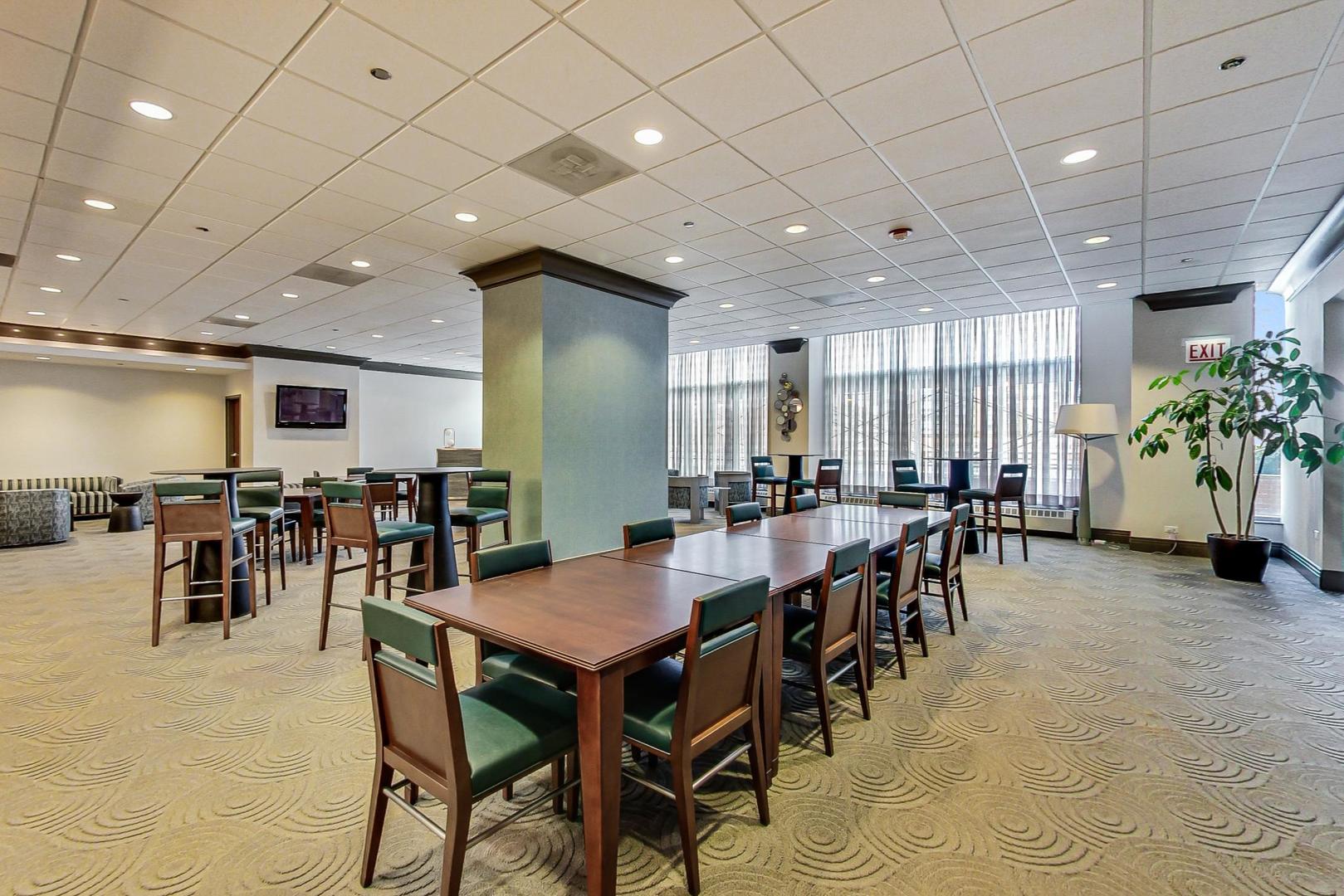 420 E Waterside Drive Unit: 3304