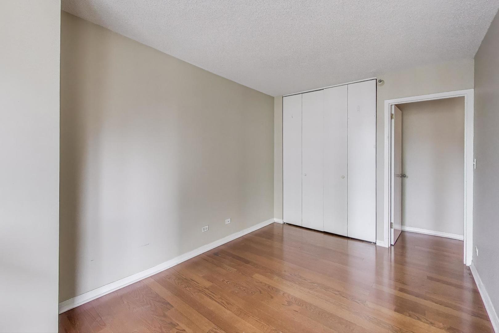 10 E ONTARIO Street Unit: 1110