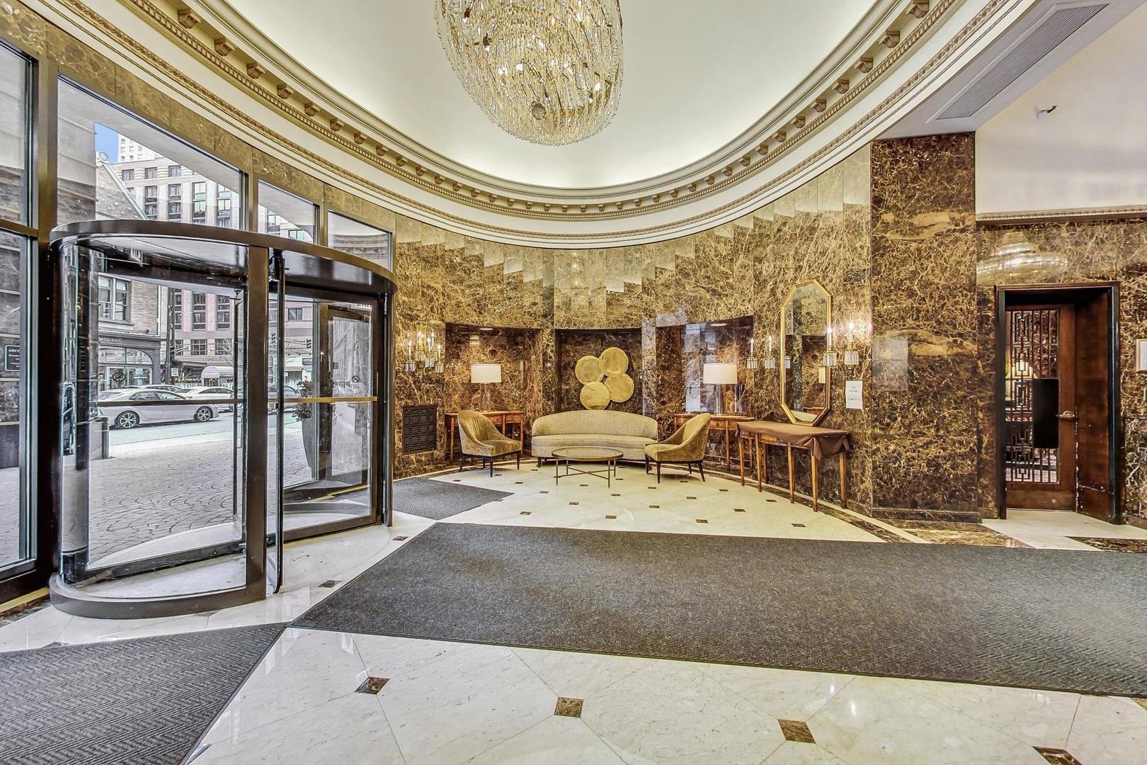 10 E ONTARIO Street Unit: 1110