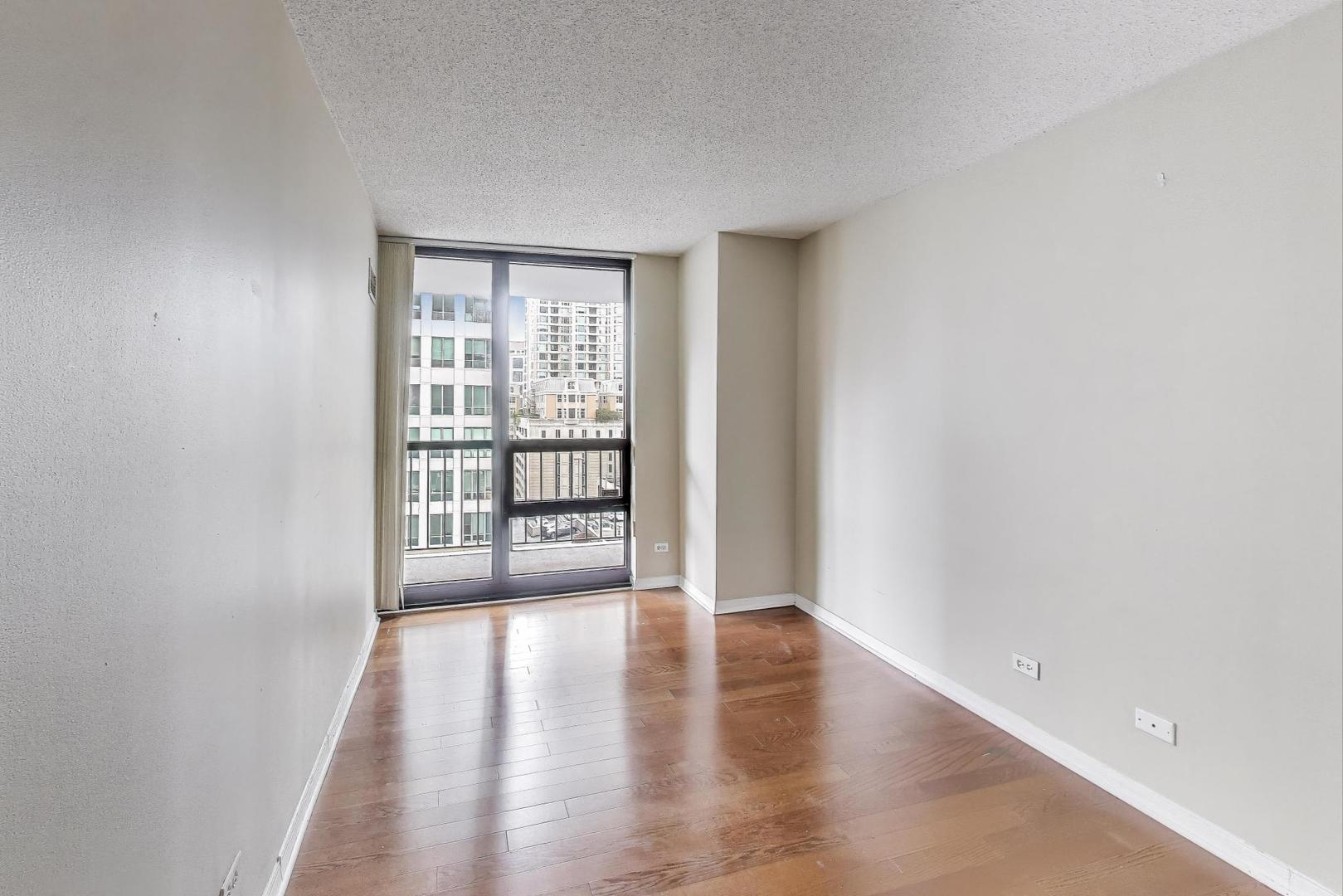 10 E ONTARIO Street Unit: 1110