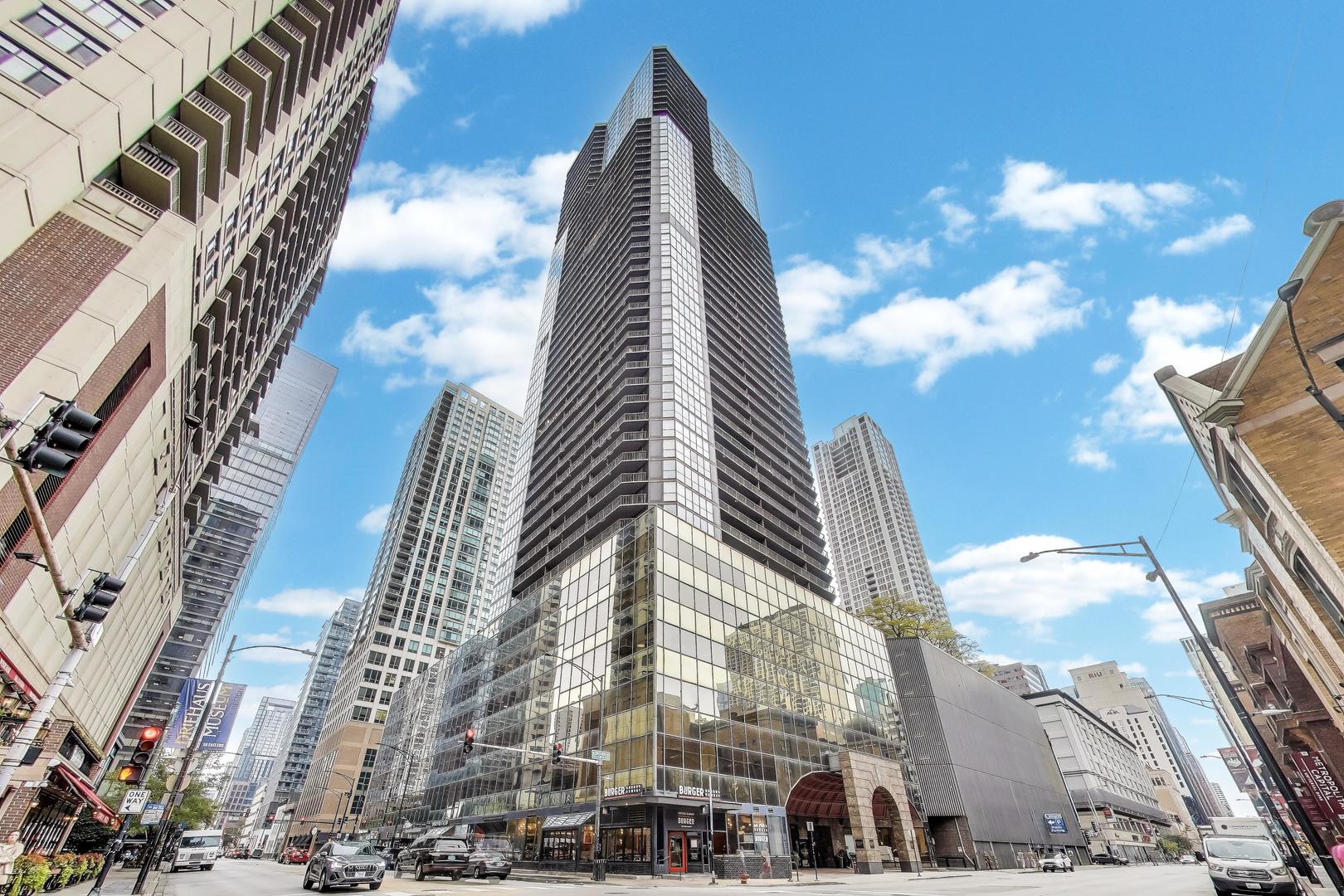 10 E ONTARIO Street Unit: 1110