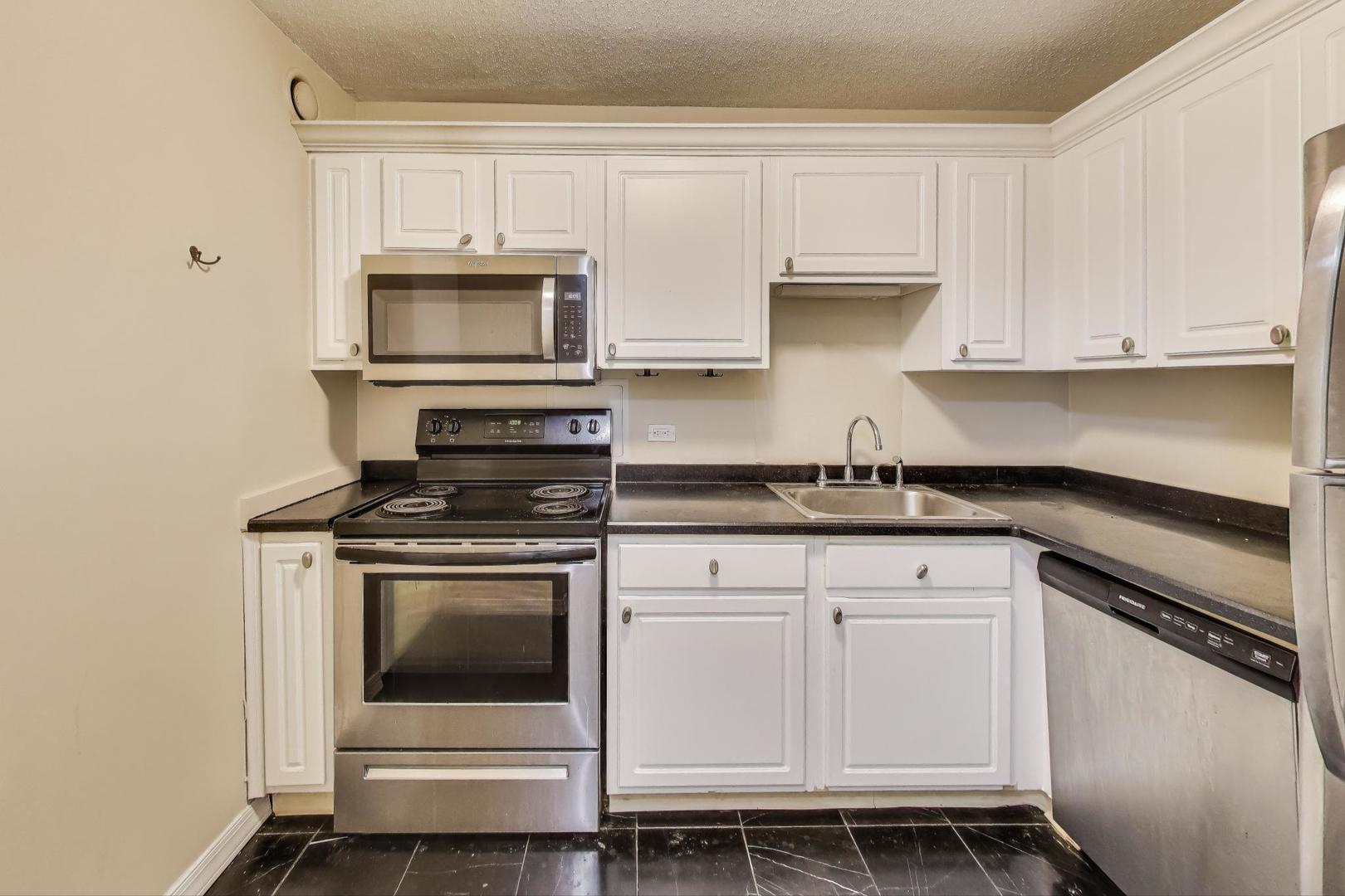 10 E ONTARIO Street Unit: 1110