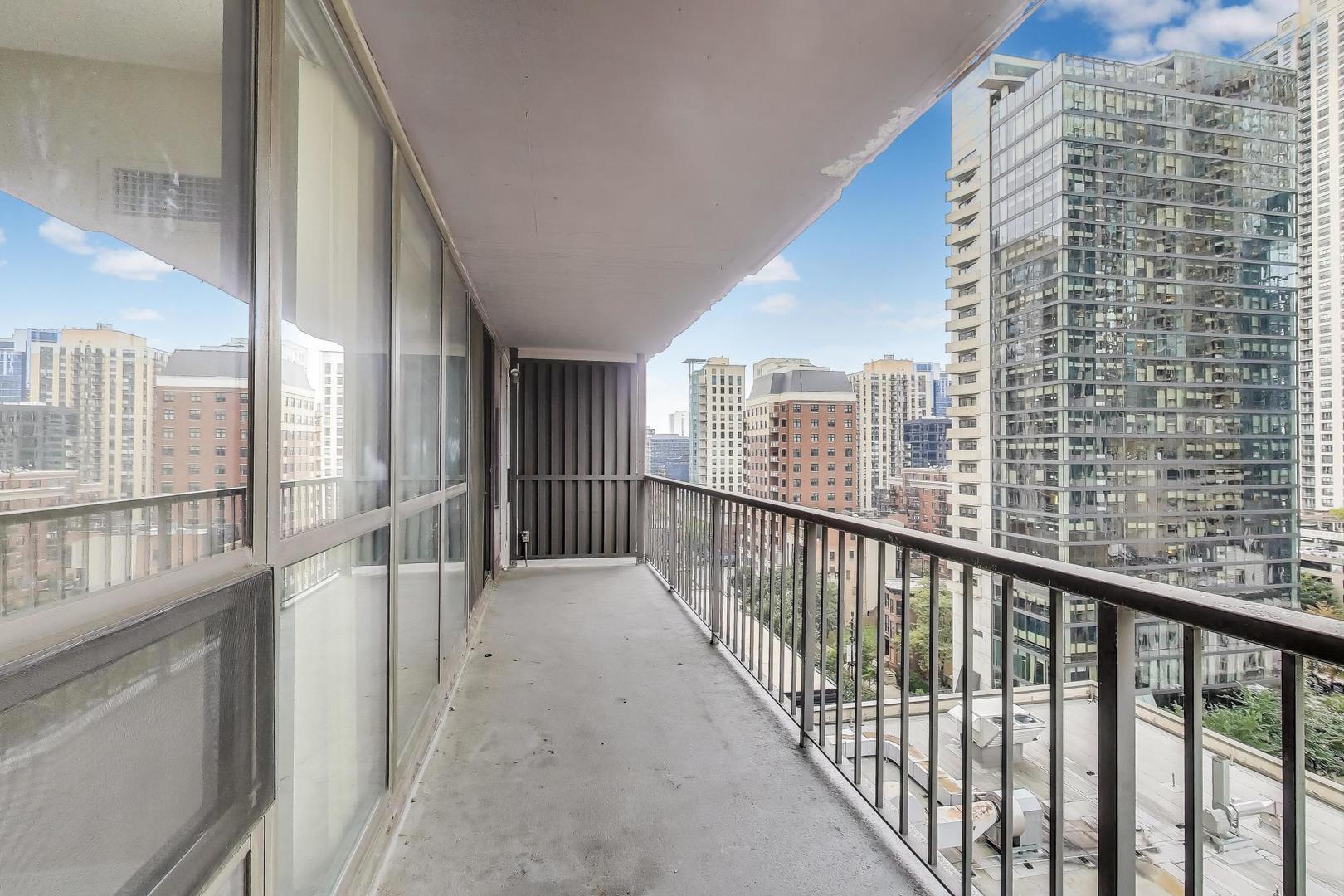 10 E ONTARIO Street Unit: 1110
