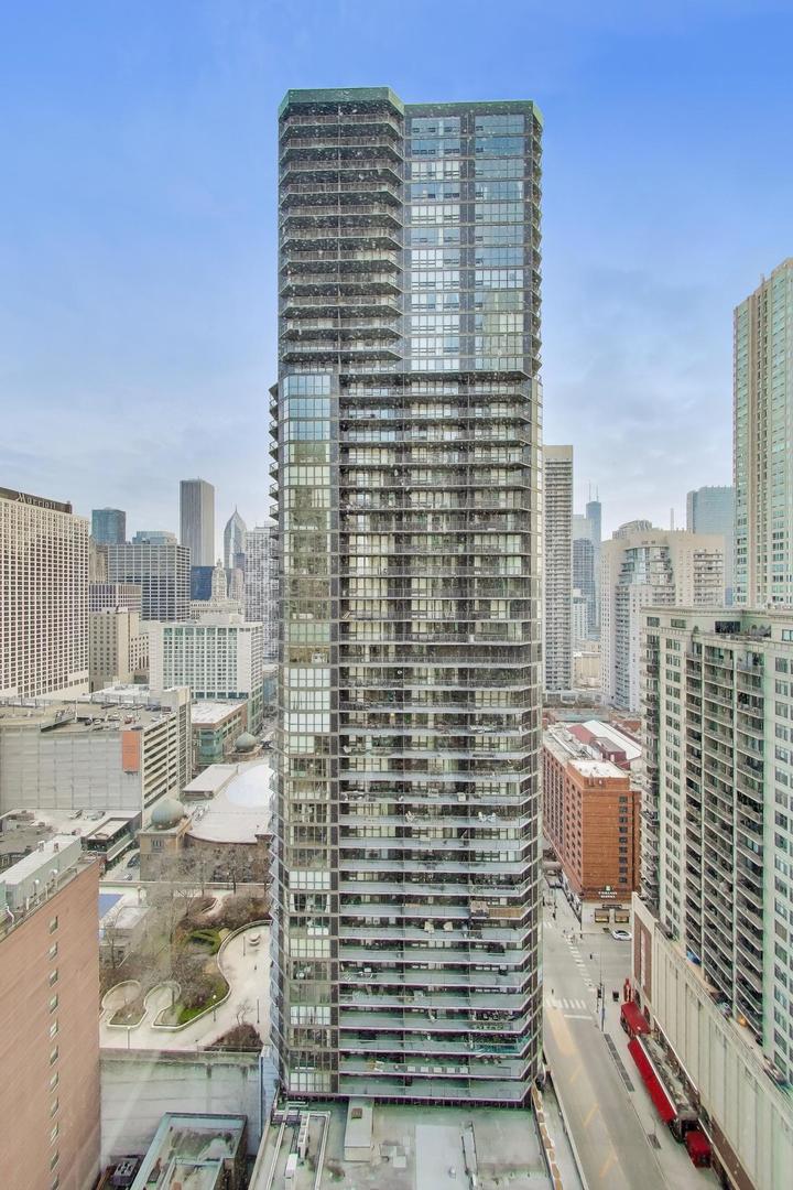 2 E Erie Street Unit: 2802