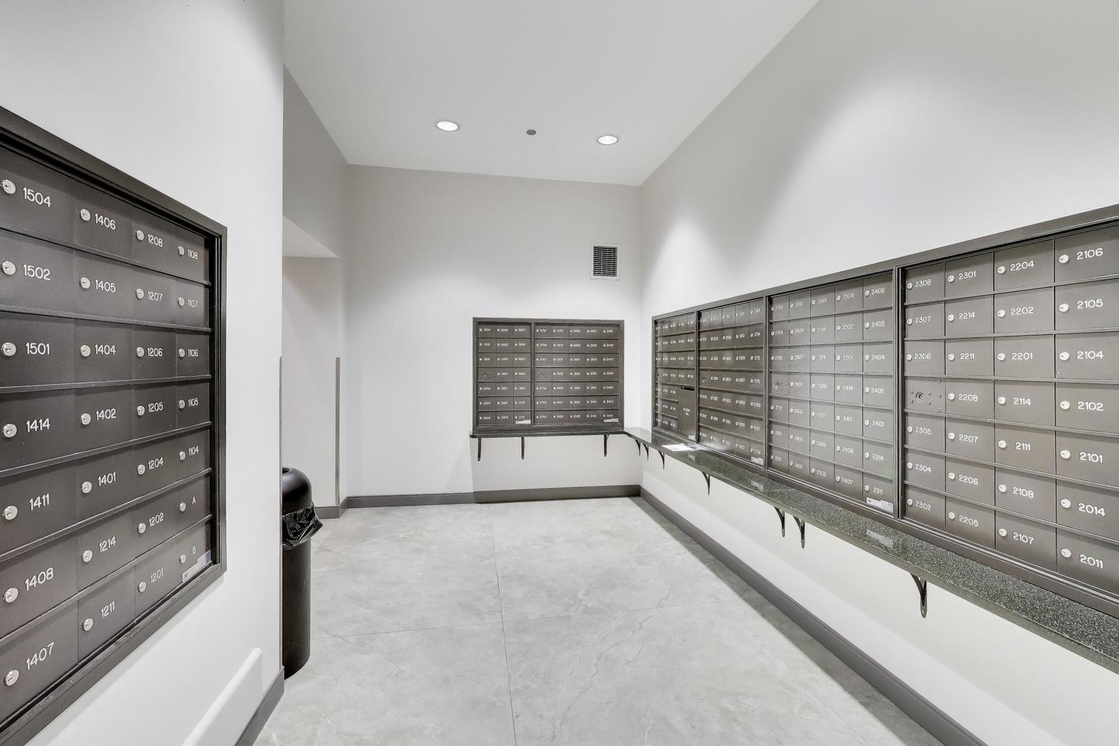 2 E Erie Street Unit: 2802