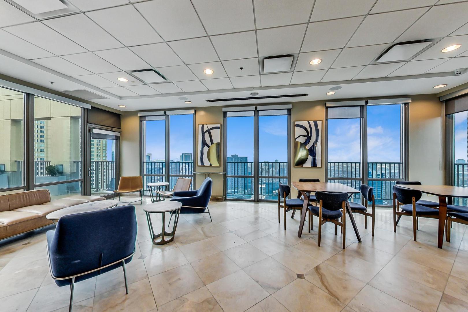 2 E Erie Street Unit: 2802