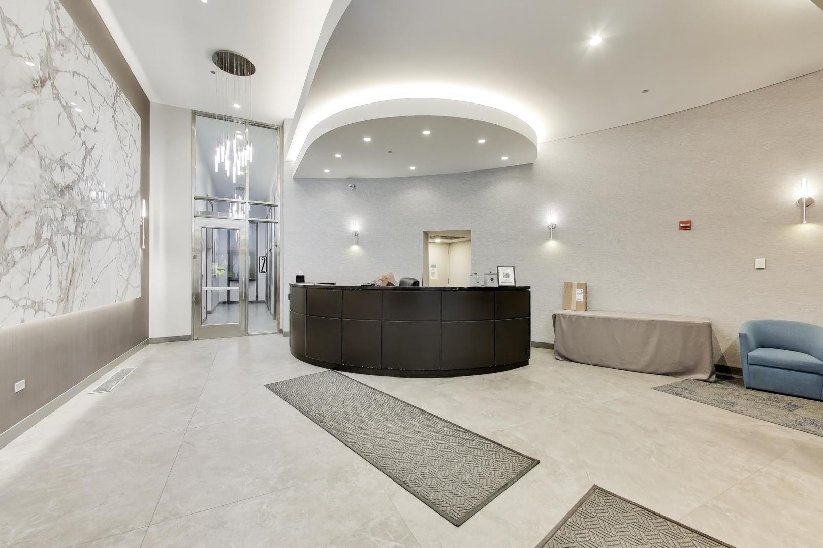 2 E Erie Street Unit: 2802