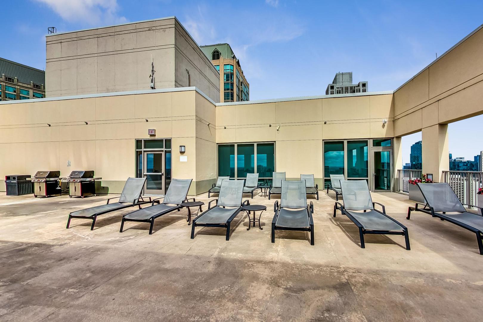 2 E Erie Street Unit: 2802