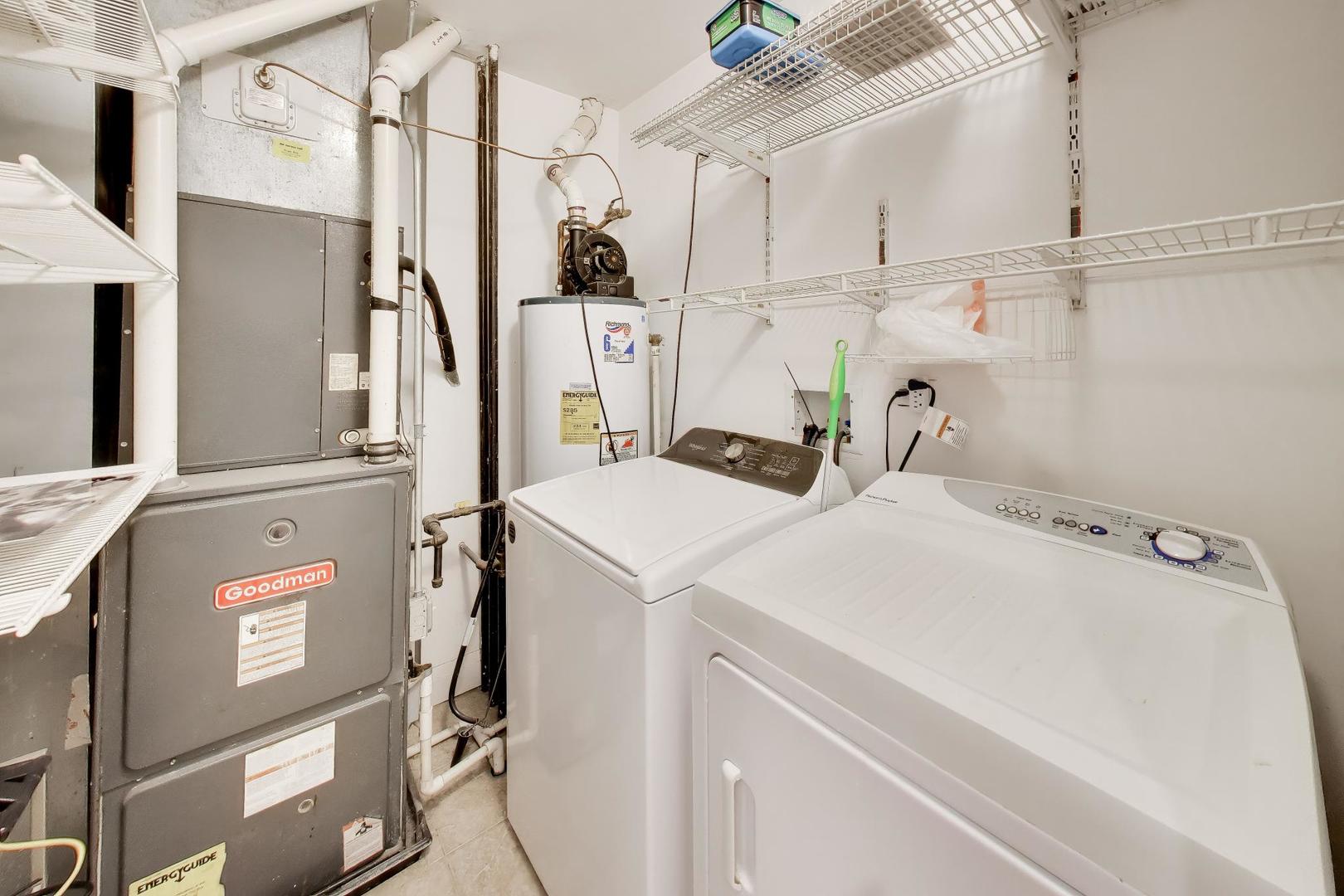 2702 W CHICAGO Avenue Unit: 2