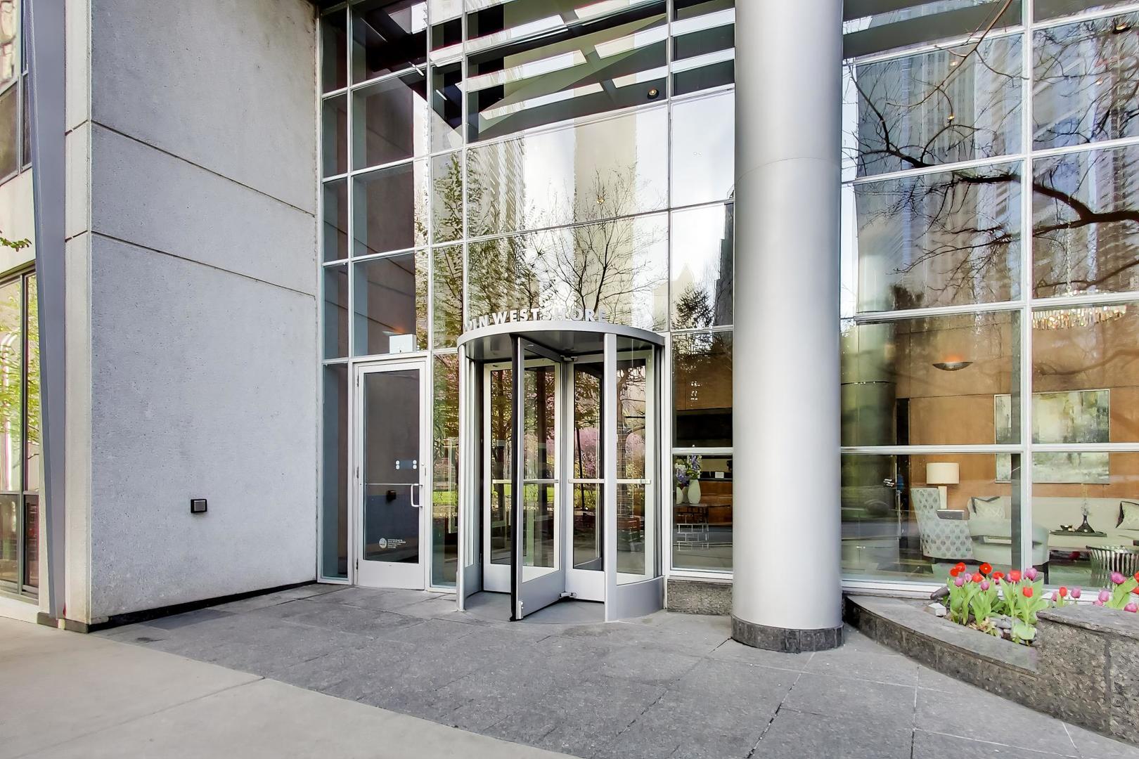 201 N Westshore Drive Unit: 801